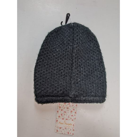 Free People Charcoal Black Knit Beanie Soft Unisex Hat NWT - Picture 2 of 2